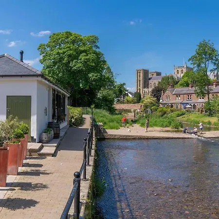 Lovely 4 Bedroom Edwardian On The River Ripon